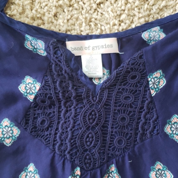 Navy and Paisley Top - Picture 4 of 6